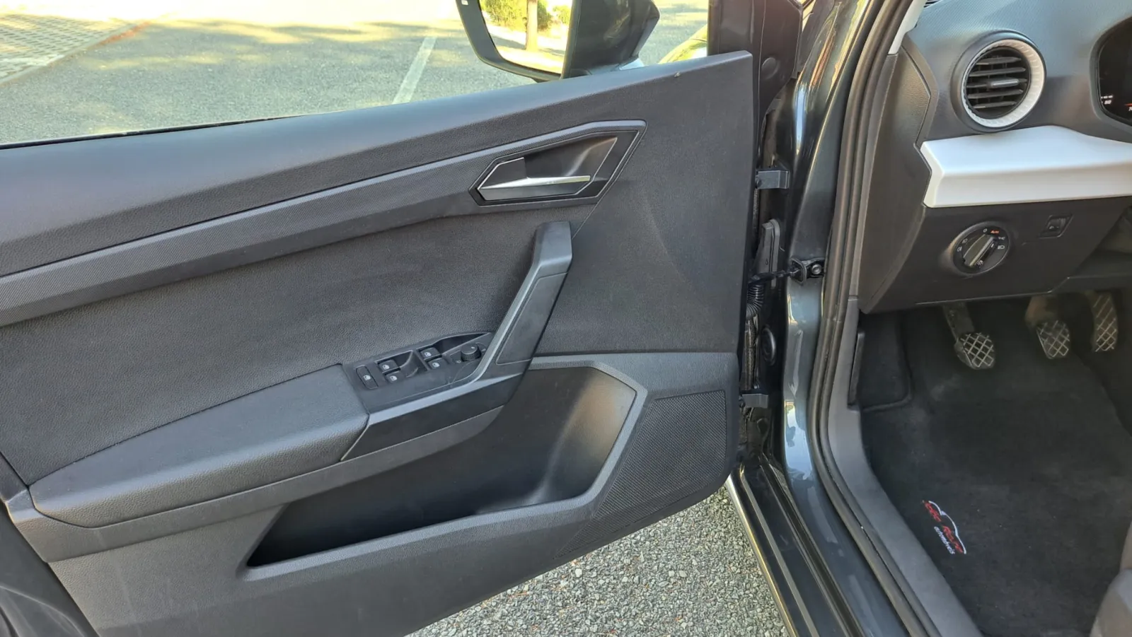 Seat Ibiza — fotografia 9