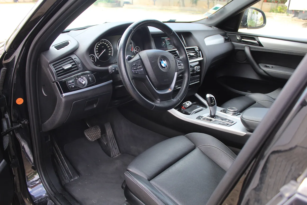 BMW X4 D XLINE — fotografia 7