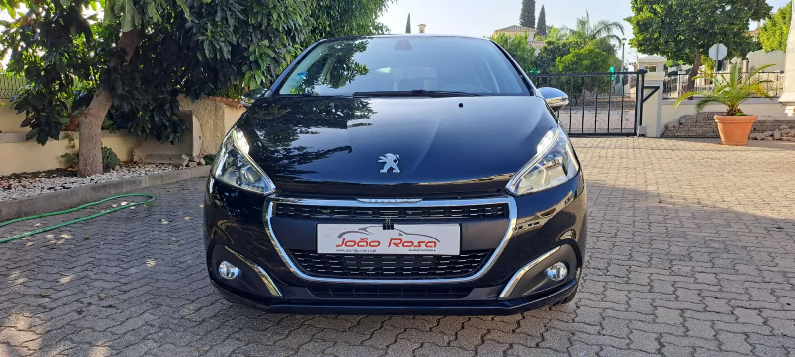 Peugeot 208 — fotografia 2