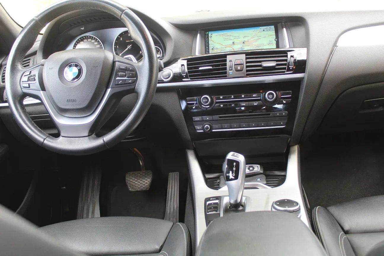 BMW X4 D XLINE — fotografia 12