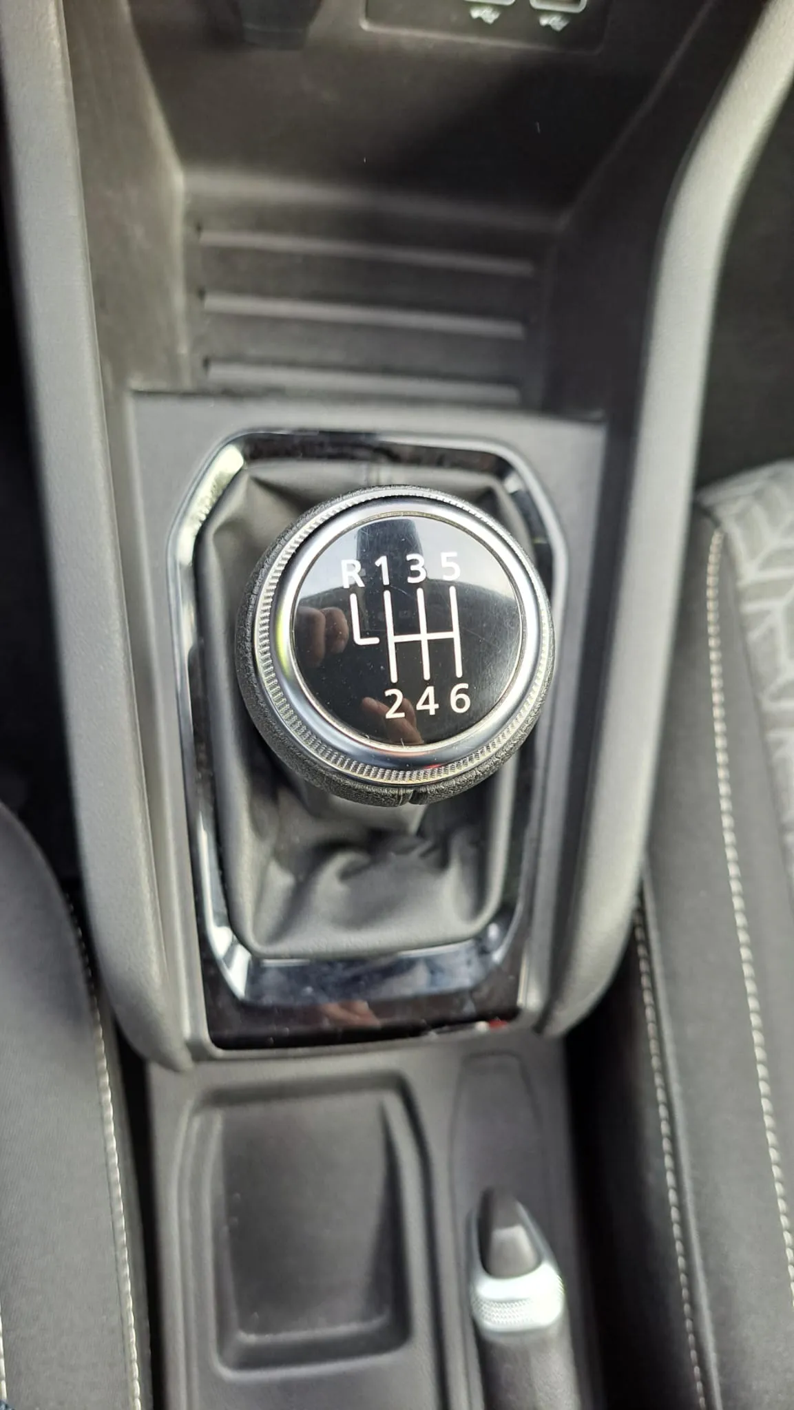 Renault Clio — fotografia 14