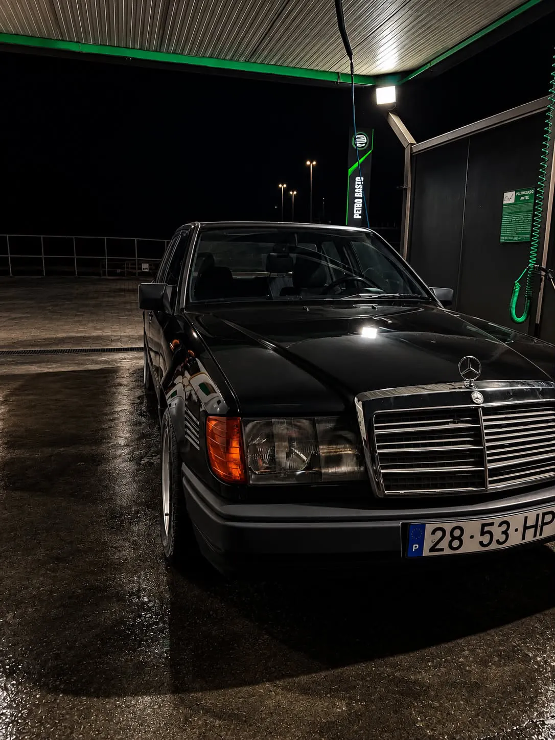 Mercedes-Benz 250D — fotografia 10