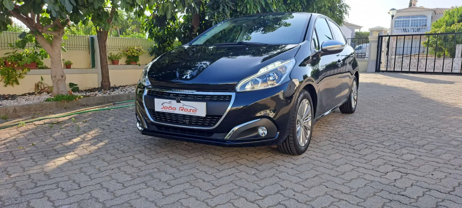 Peugeot 208 — fotografia 11