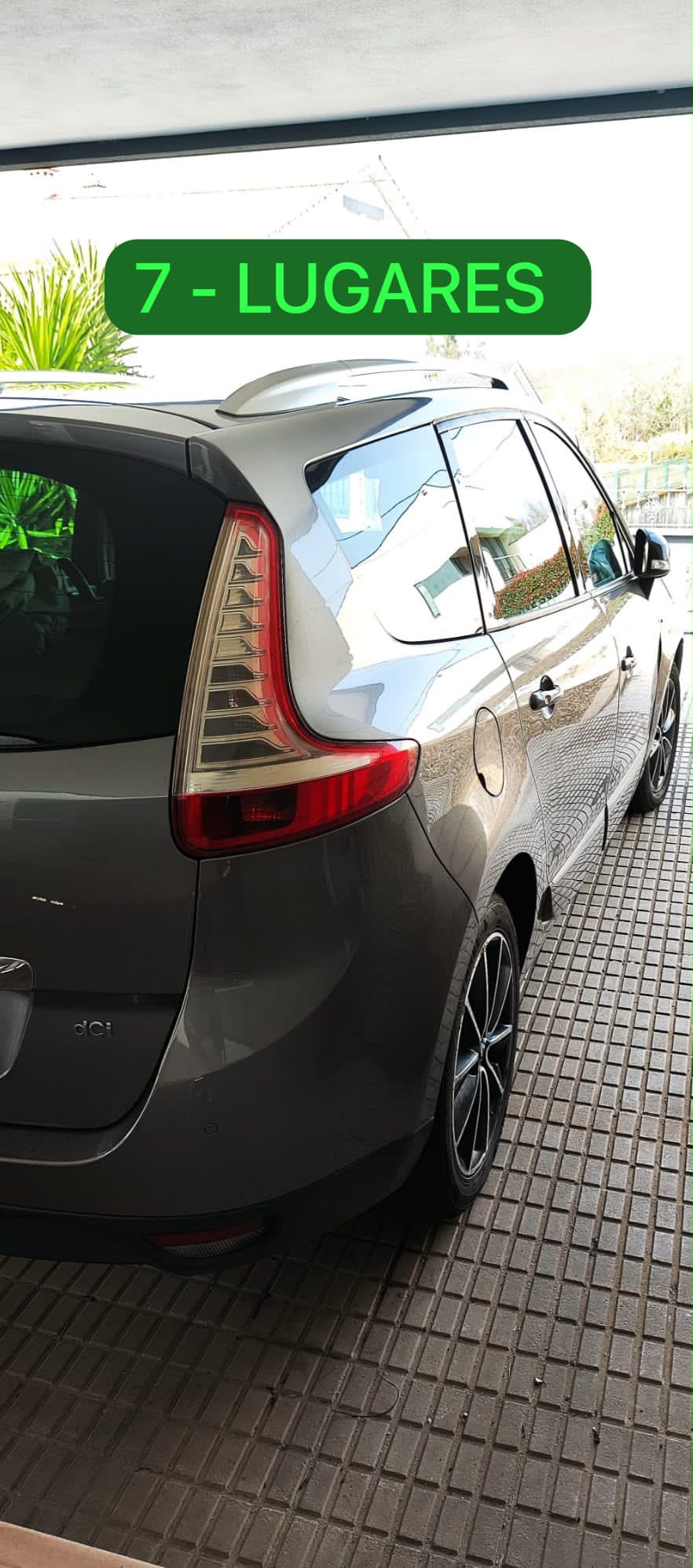 Renault Scenic 1.6 TDCI — fotografia 8