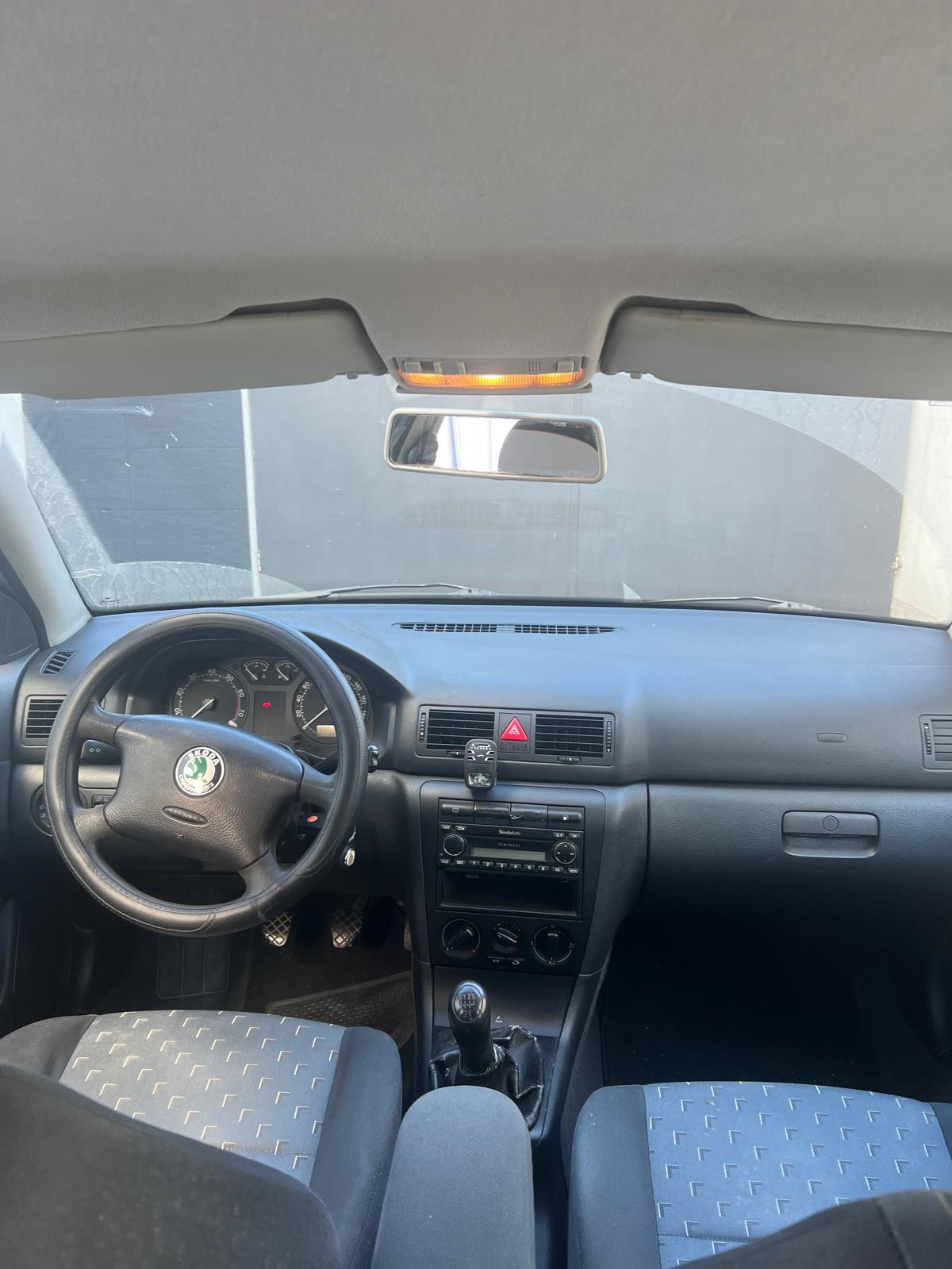 Skoda Octavia — fotografia 4